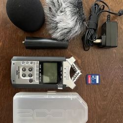 Zoom H4N + Accessories Portable Recorder