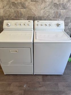 Kenmore set gas Laundry
