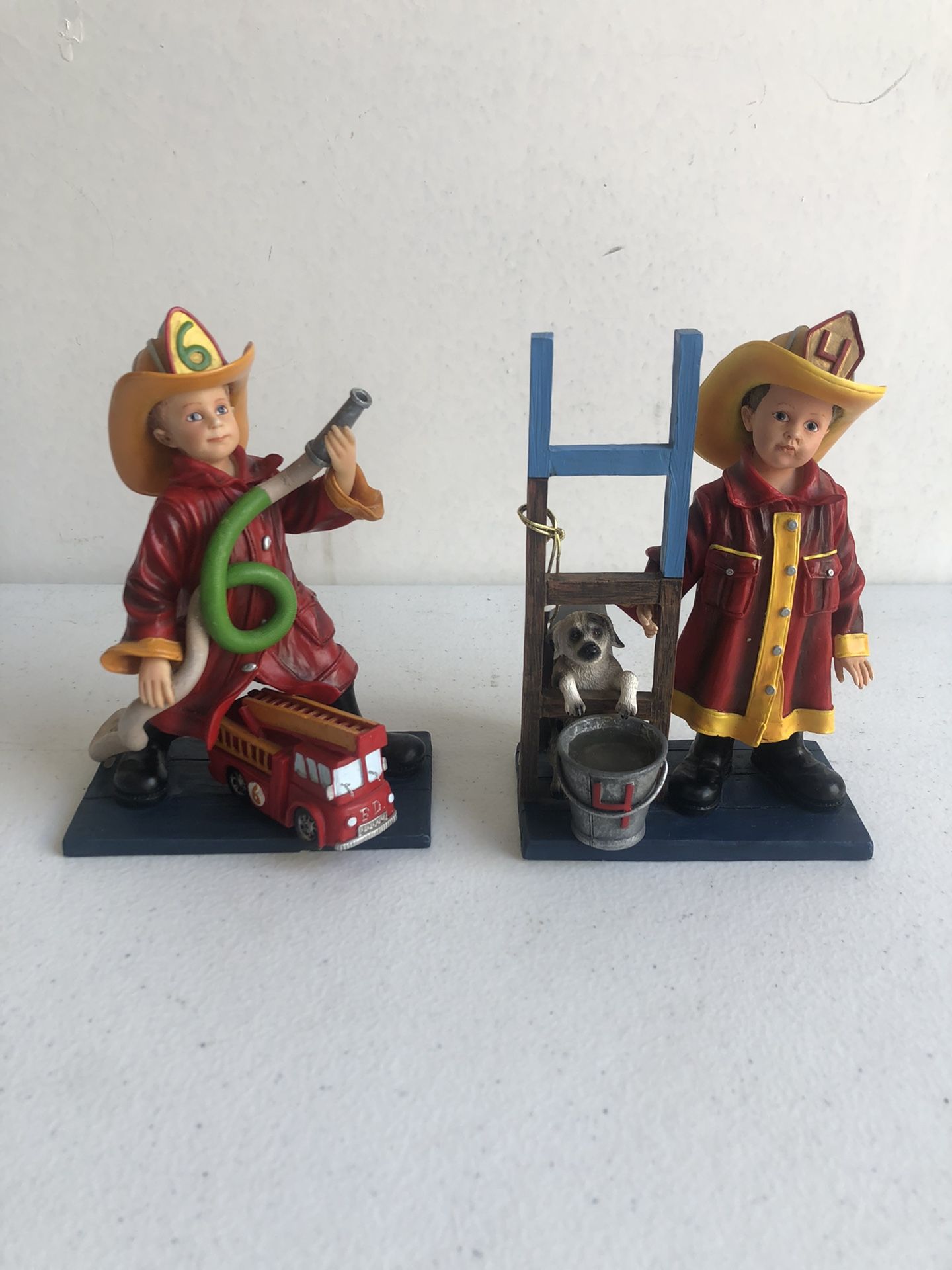 Vanmark Red Hats of Courage Year 4 Birthday Firefighter Boy Figurine with Ladder