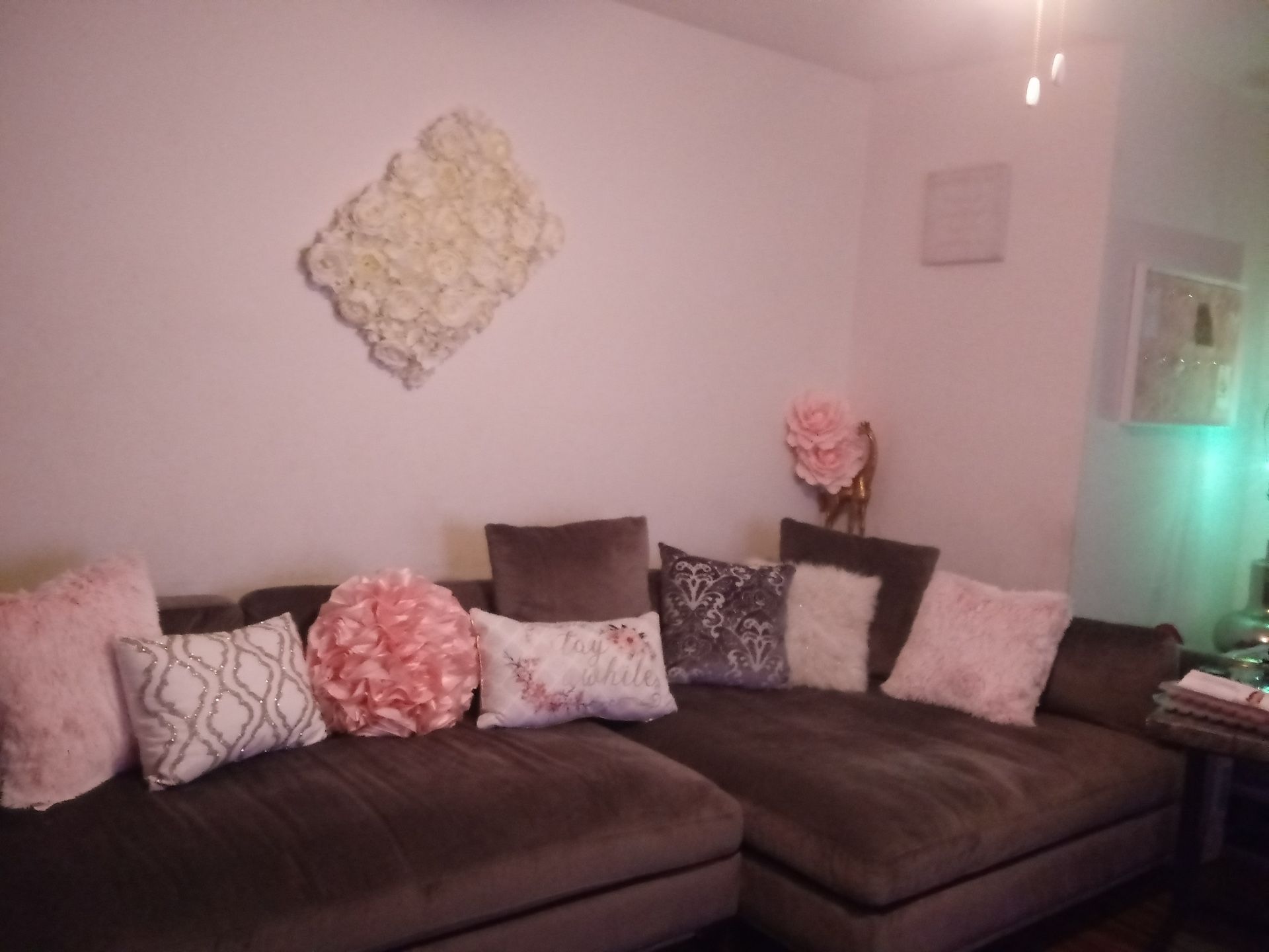 XL Sofa (Great For Movie Nights 🍿)