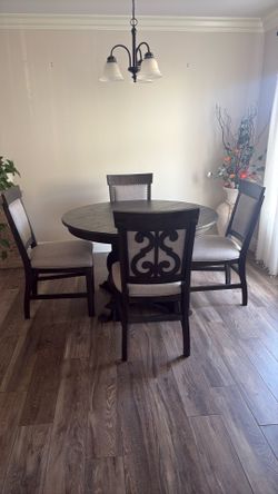 Dining set