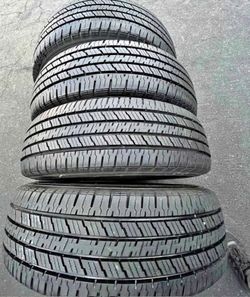 225/75/16 Hankook 📍📍 Vendo un set de llantas con 80% de vida las 4 📍🌟