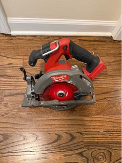 M18 FUEL 18V Lithium-Ion Brushless Cordless 6-1/2 in. Circular Saw (Tool-Only)