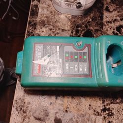 MAKITA BATTERY  CHARGER DC1804