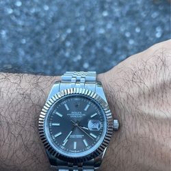 Gray sub watch