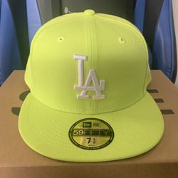 New Era Los Angeles LA Dodgers Cyber Green 59FIFTY Fitted Hat Size 7 5/8