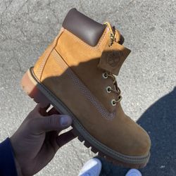 Timberland’s Size 4.5 Men’s With Steel Toe Gently Used $55 Pick Up Only No Box