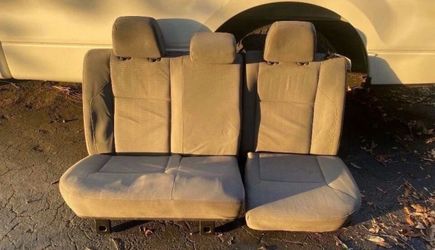 Tacoma rear seats EXCELLENT 16-24
