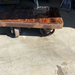 Coffee Tables On Wheels 