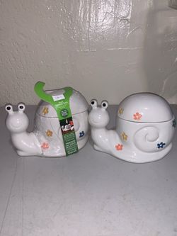 Set of 2 Mainstays Ceramic Snail Tabletop Outdoor Torch White NEW