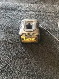 DeWalt 18 Vol battery charger