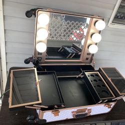 IMPRESSIONS Slaycase XL Vanity Travel Case/make Up Stand