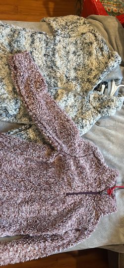 Fuzzy Size M Sweatshirts\hoodies 