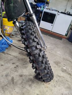 Juego De Zapatas De Freno Delanteras Y Traseras Con Muelles Para Suzuki TS 250 Y TS 400 Savage (1970-1983) - ¡Listas Para Instalar!