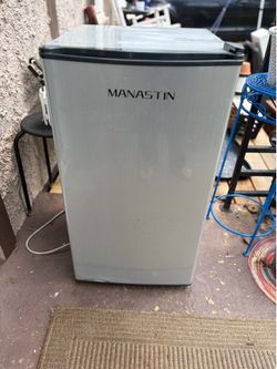 Mini fridge and freezer