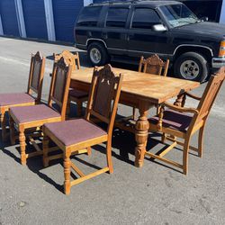 Antique Walnut Wood Dining Table And 6 Chairs.