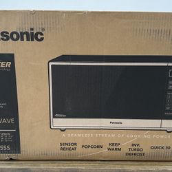 OPEN BOX Panasonic 1.6 Cu. Ft. Countertop Microwave Oven 