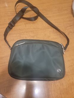 LULU LEMON Side body bag