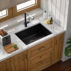 NEW 25”x18”x10'' Undermount Single Bowl Stainless Steel Kitchen Sink