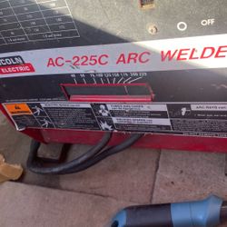 WELDER ( LINCON ELECTRIC)