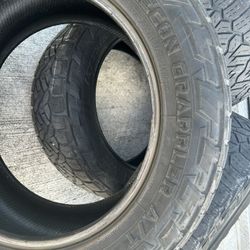 4 Nitto Recon Grappler tires.