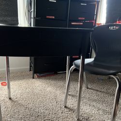 Kids Desk And Chair 