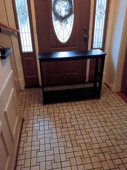 Black console table /39.5x12x32 inches