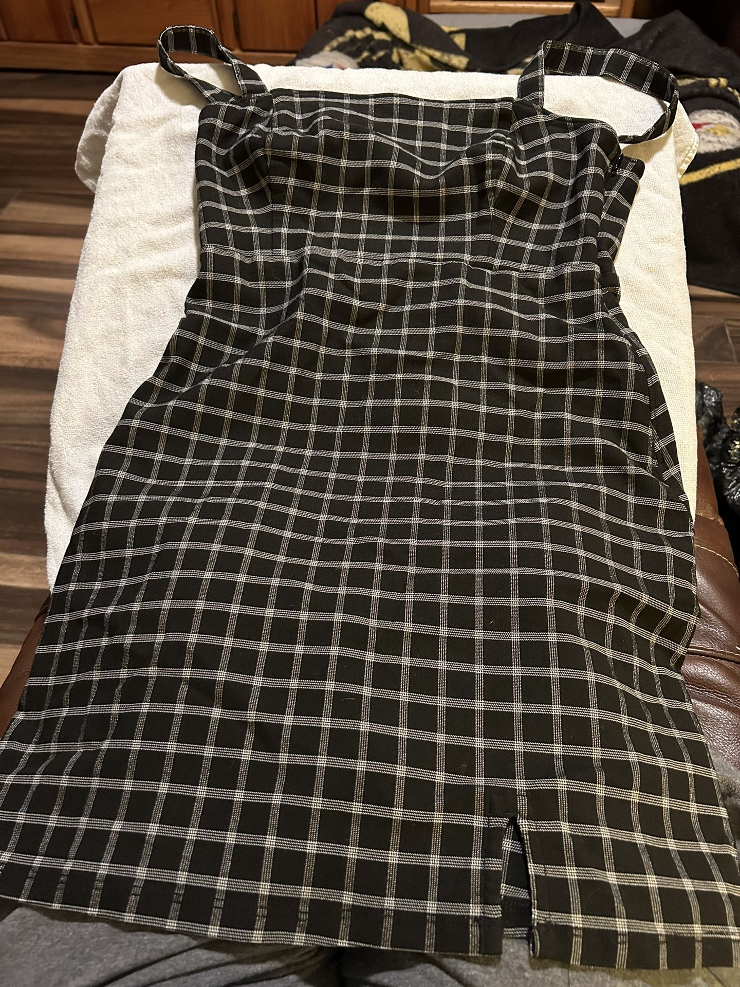 Women’s Hollister Black/White Plaid Mini Dress Size Small