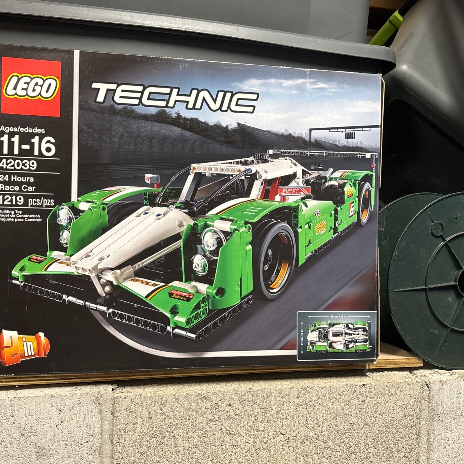 LEGO TECHNIC 24 HOUR RACE CAR (42039) Previously Built