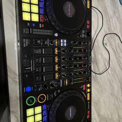 DJ Equipment and lighting.. DDJ-1000 and Gigbar2