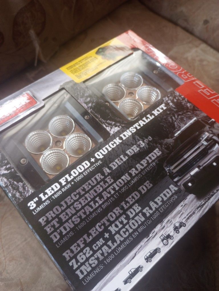 3inch LED FLOOD+QUICK INSTALL KIT : PICKUP IN TACOMA SAFEWAY ON 38TH ST & M