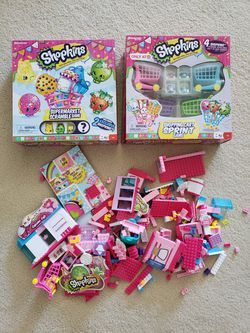 Bunch of shopkins game and building set