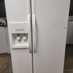 Whirlpool FRIDGE 