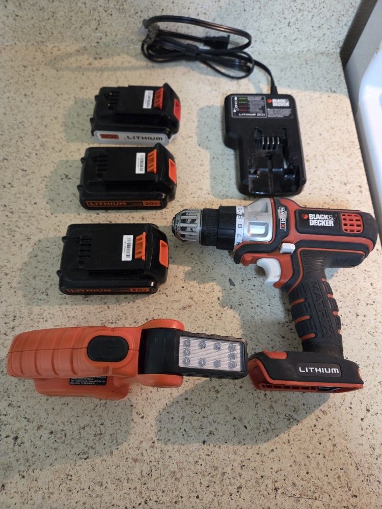Power Drill, With 3 Batteries, Battery Charger And Light Accessories