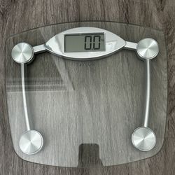 TAYLOR weight scale (like new)
