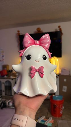 Goblin & Ghoul: Pink Polka-Dot Bow Ghost Figurine