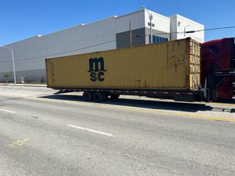 40’ shipping container