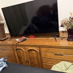 Solid Wood Bedroom Furniture Set