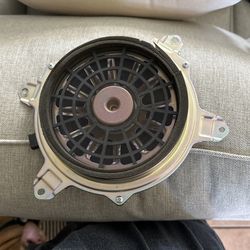 Lexus stock Sub Woofer