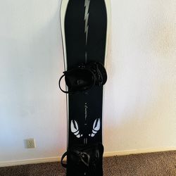 Burton - Custom Camber Snowboard (158W) for Sale in San Diego