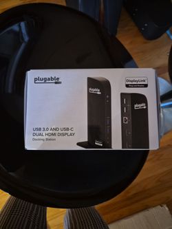 *Title:** USB 3.0 Hub with Headphone & Mic Jacks – New in Box