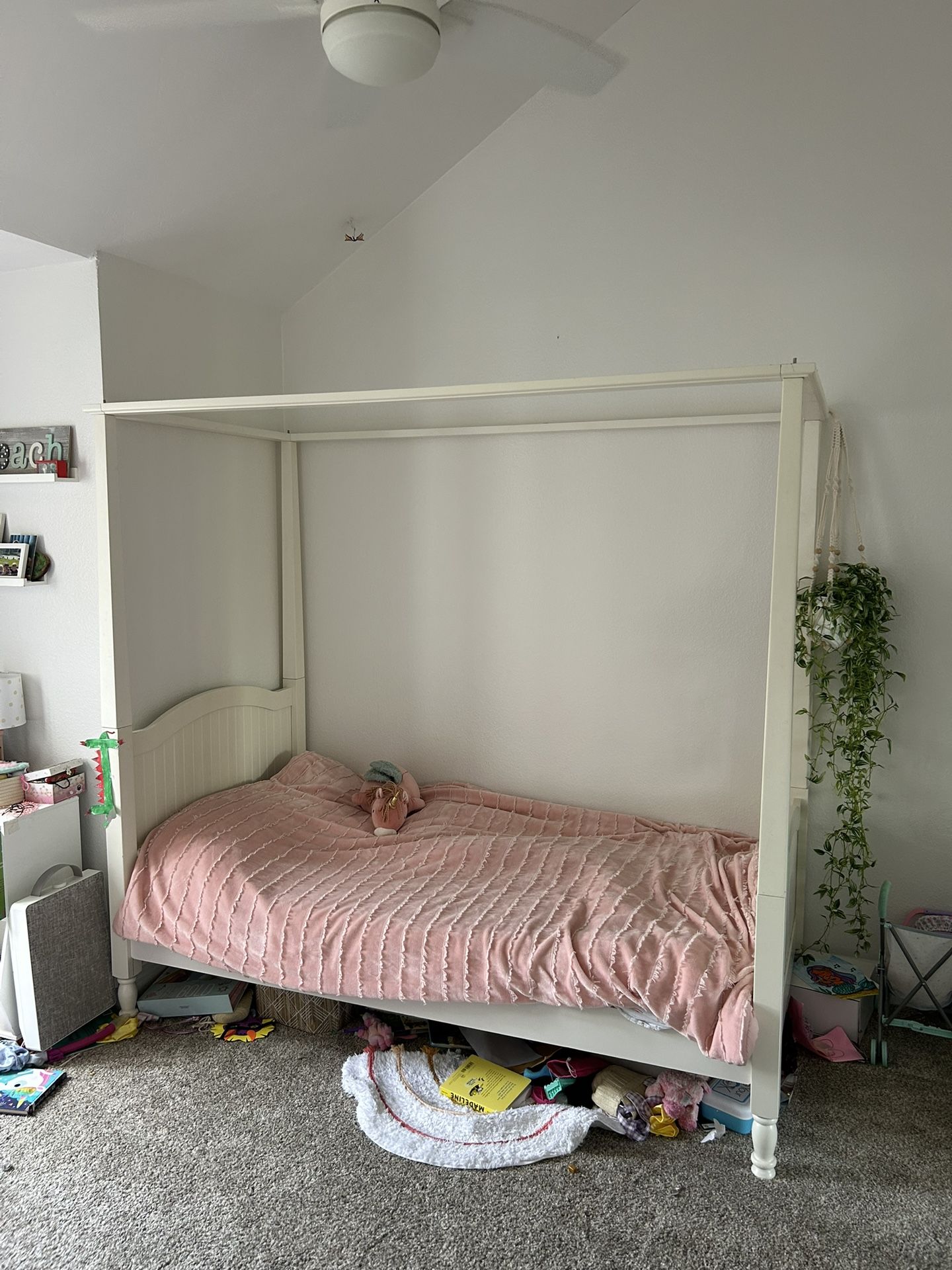 Pottery Barn Kids Twin Bed