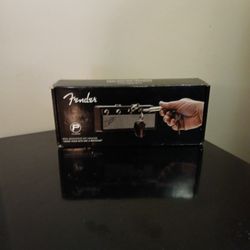 Fender Guitar Keychain Holder