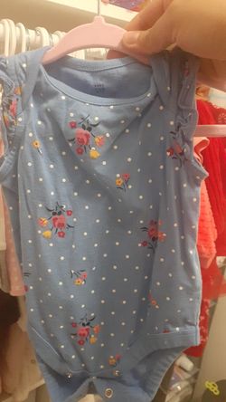 Baby gap onsie