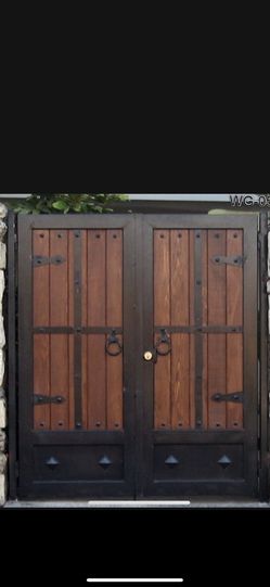 Double gates, fences
