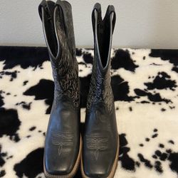 Women’s Ariat Square Toe Boots 