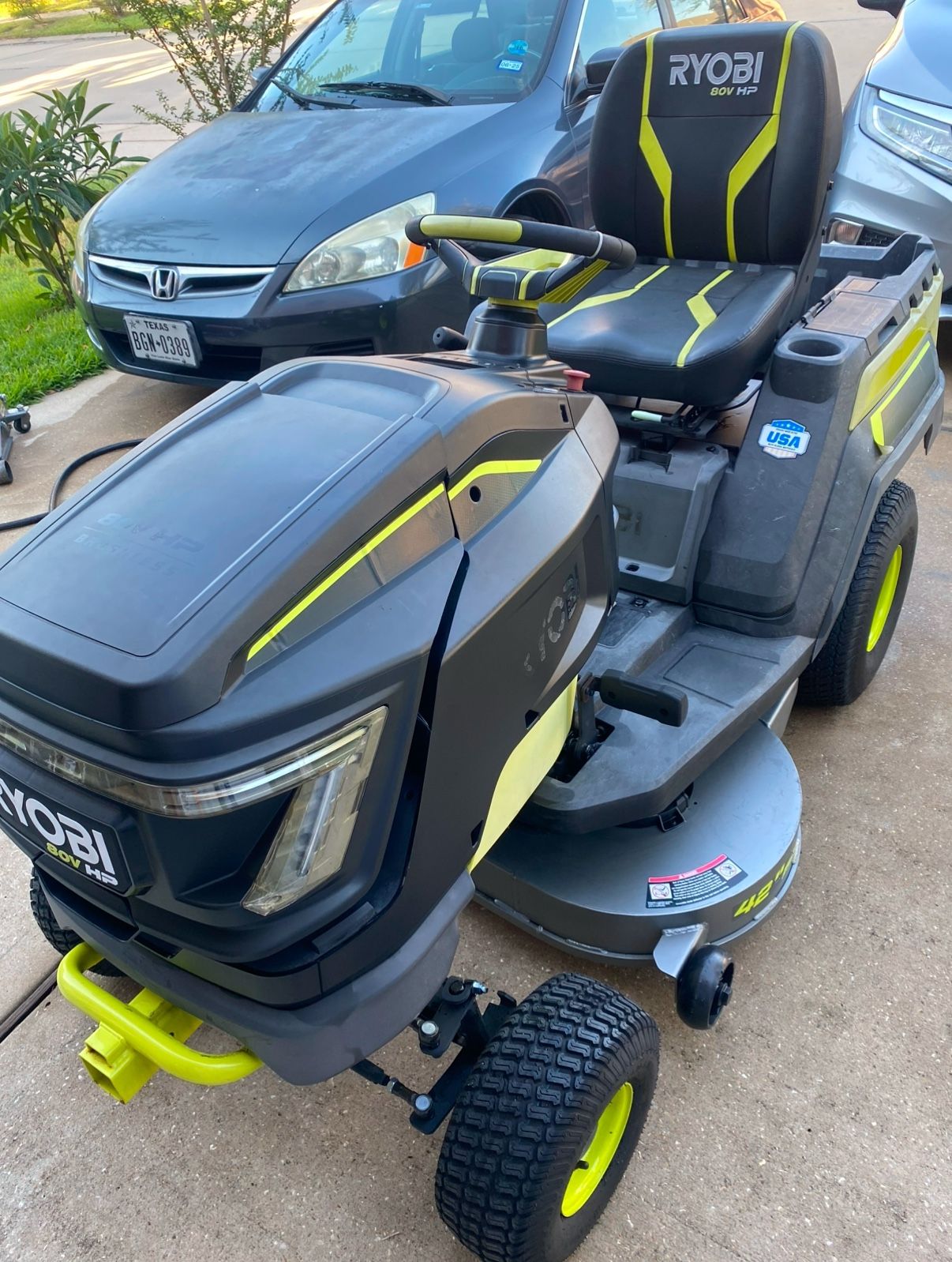 Ryobi 80V Electric Cordless Riding Lawn Tractor 42” Brushless 10Ah Batteries and Charger New