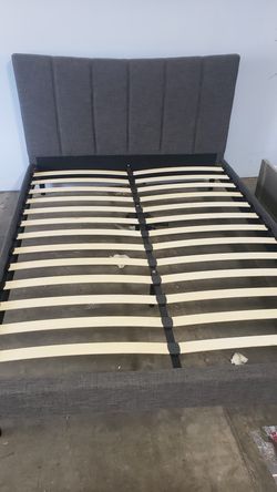 Queen bed frame $160