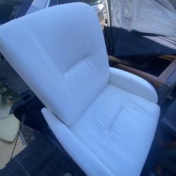 White Leather Recliner Chair 