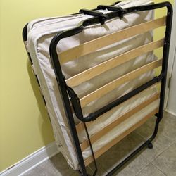 Folding Guest TWIN Bed with Mattress In GOOD Condition 